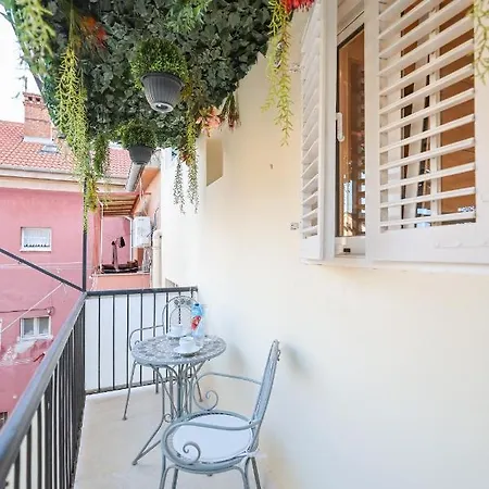 Golden Sea Organ Appartement